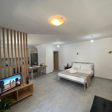 Vespista Boutique Apartment Скиатос Екстериор снимка
