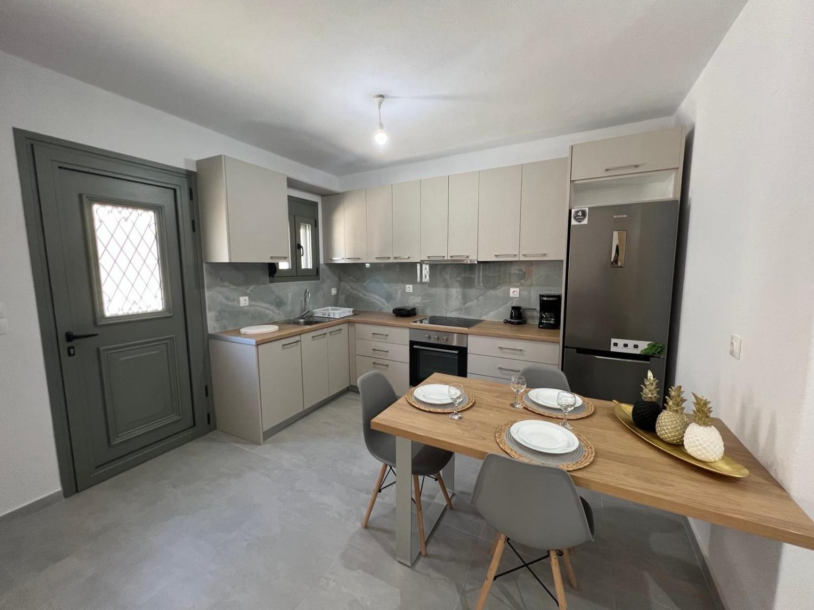 Vespista Boutique Apartment Скиатос Екстериор снимка